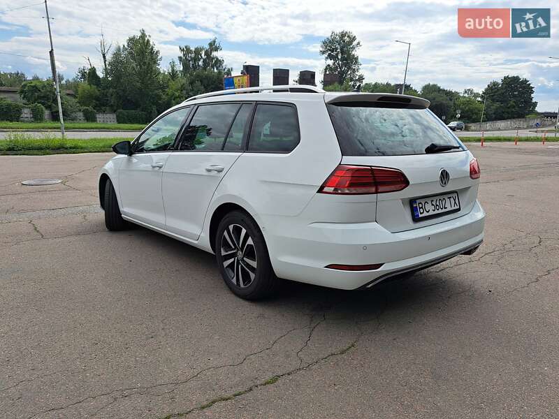 Универсал Volkswagen Golf 2020 в Львове