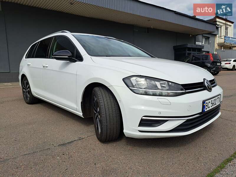 Универсал Volkswagen Golf 2020 в Львове