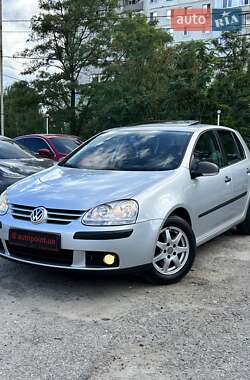 Хетчбек Volkswagen Golf 2007 в Сумах