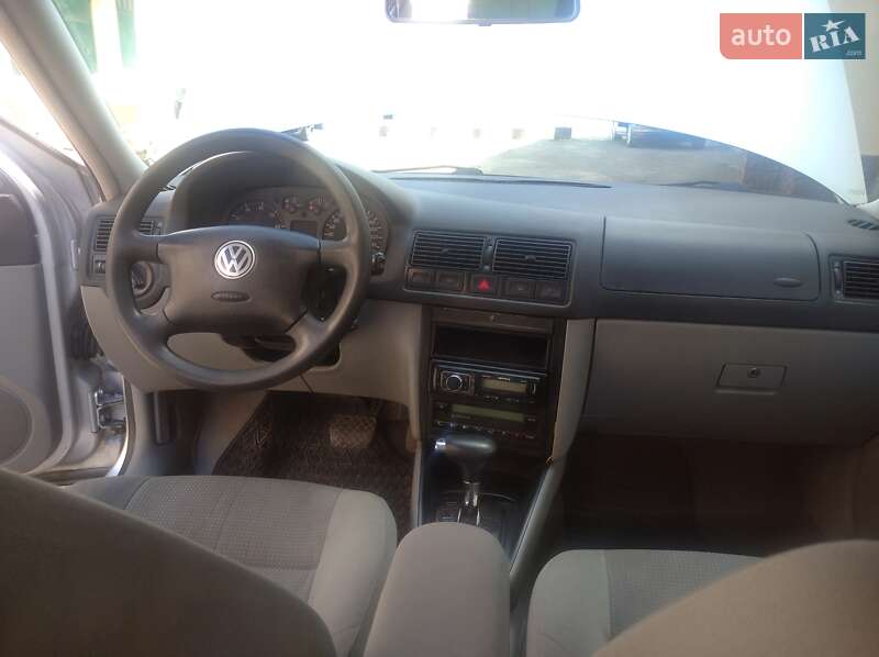 Хетчбек Volkswagen Golf 2002 в Кам'янець-Подільському