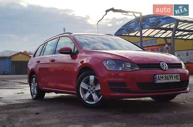 Універсал Volkswagen Golf 2015 в Житомирі