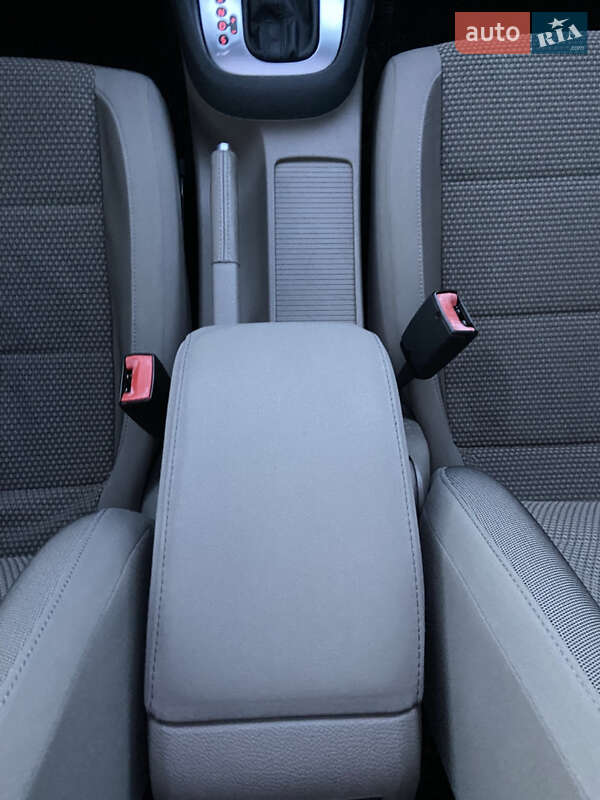 Универсал Volkswagen Golf 2009 в Житомире фото 24 Универсал Volkswagen Golf 2009 в Житомире