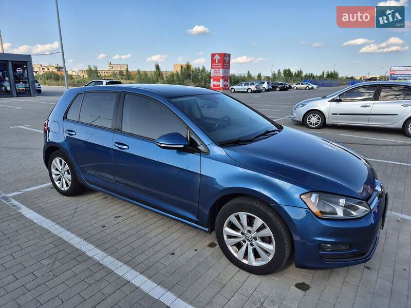 Хетчбек Volkswagen Golf 2015 в Вінниці