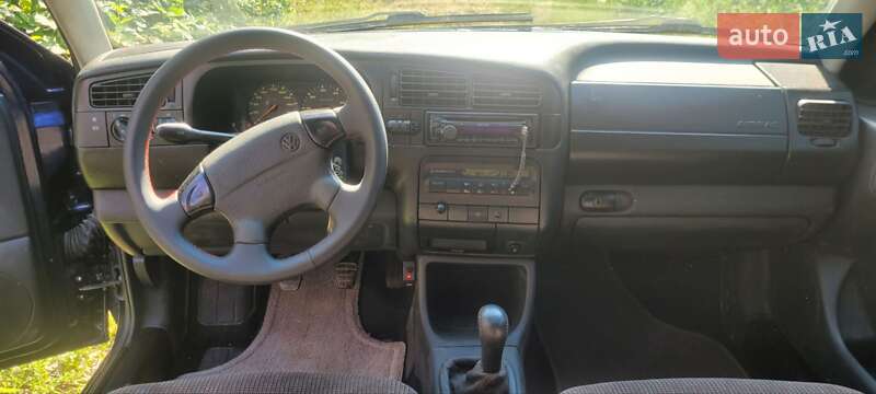 Універсал Volkswagen Golf 1996 в Чернівцях