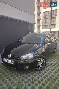 Універсал Volkswagen Golf 2010 в Івано-Франківську