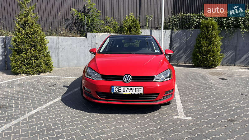 Хетчбек Volkswagen Golf 2016 в Чернівцях