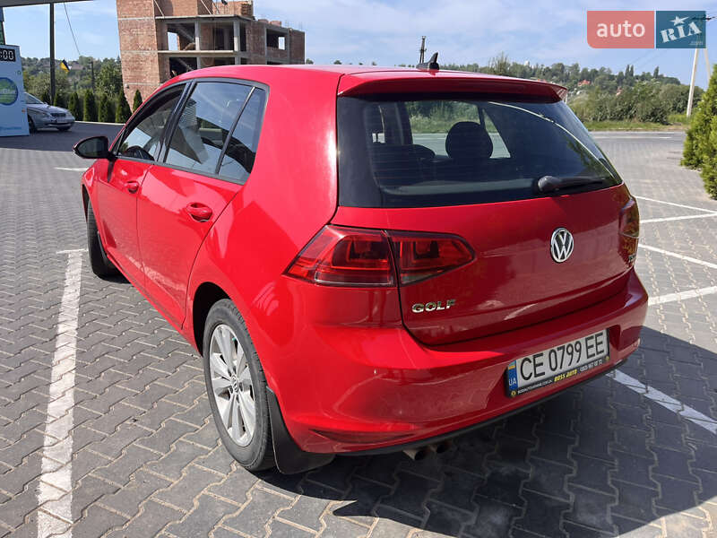 Хетчбек Volkswagen Golf 2016 в Чернівцях