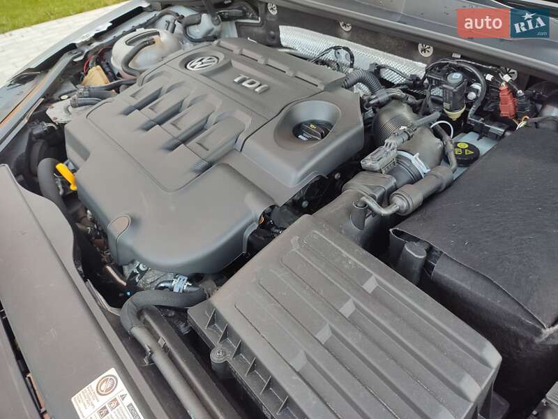 Універсал Volkswagen Golf 2015 в Вінниці