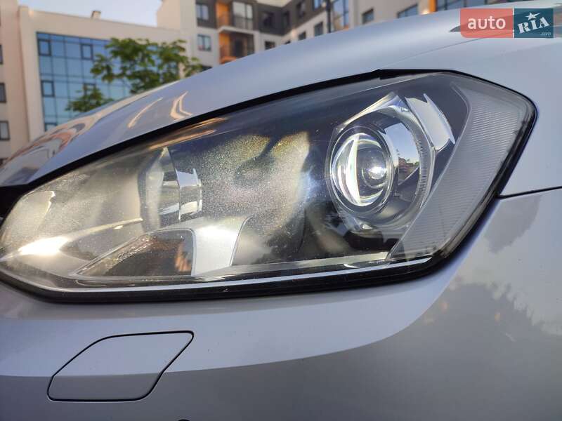 Універсал Volkswagen Golf 2015 в Вінниці