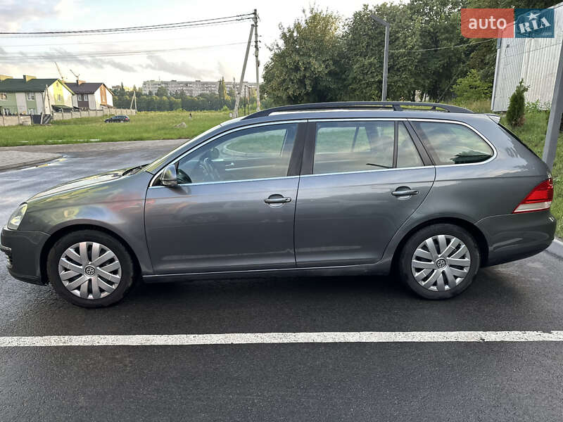 Універсал Volkswagen Golf 2008 в Рівному