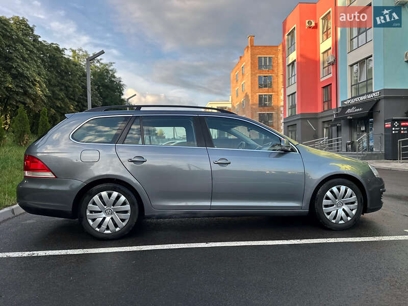 Універсал Volkswagen Golf 2008 в Рівному