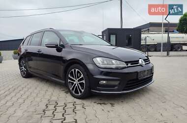 Универсал Volkswagen Golf 2014 в Черновцах