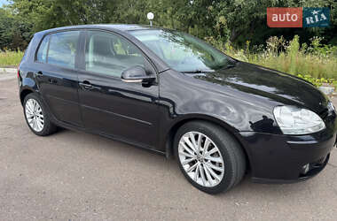 Хетчбек Volkswagen Golf 2008 в Кролевці