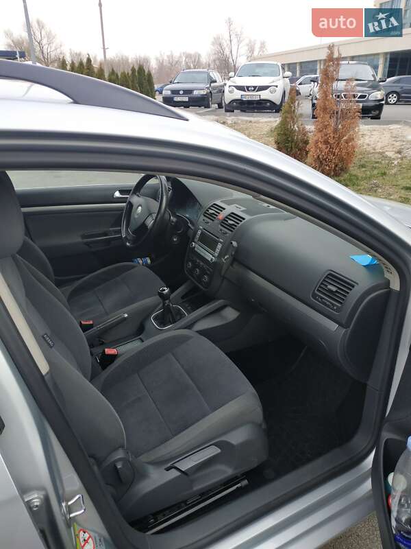 Універсал Volkswagen Golf 2008 в Дніпрі