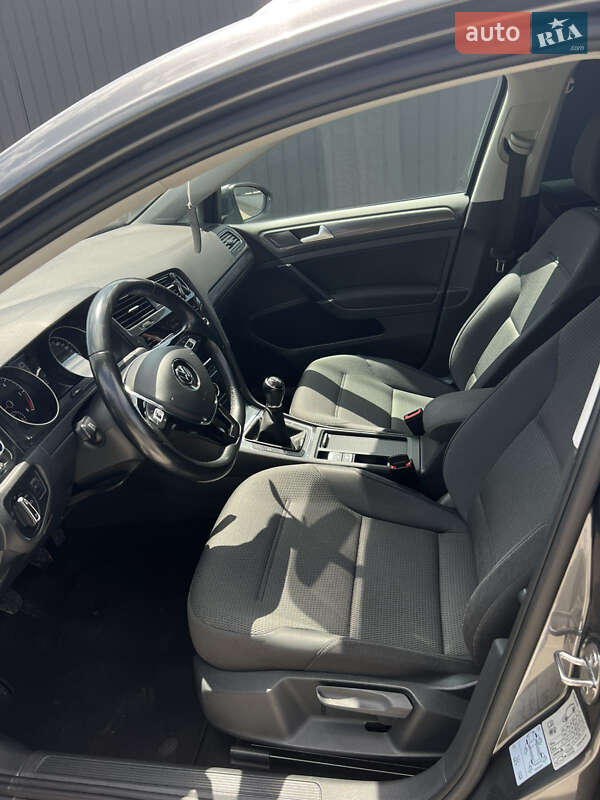 Універсал Volkswagen Golf 2017 в Самборі