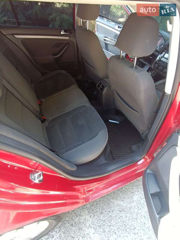 Універсал Volkswagen Golf 2008 в Рівному