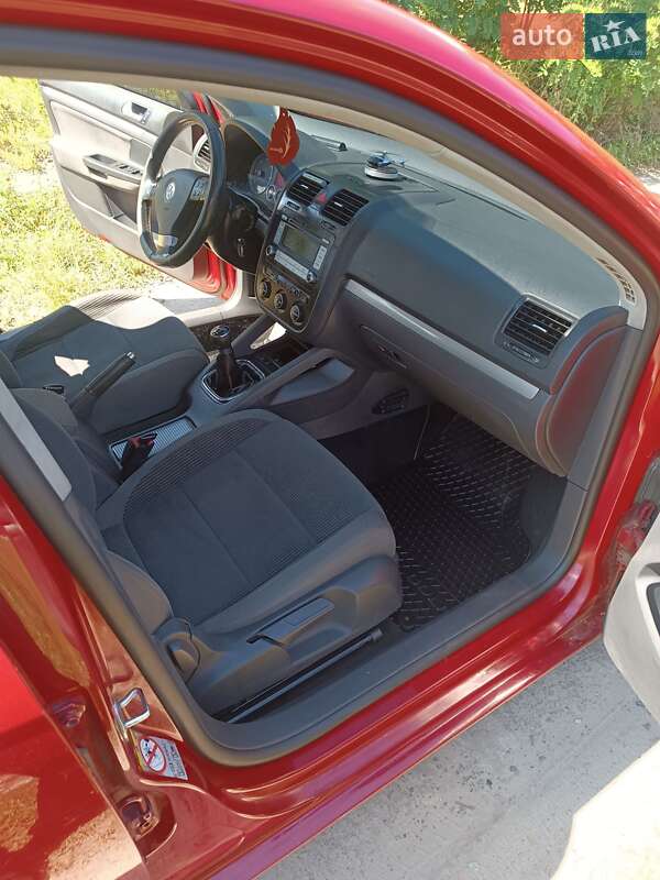 Універсал Volkswagen Golf 2008 в Рівному