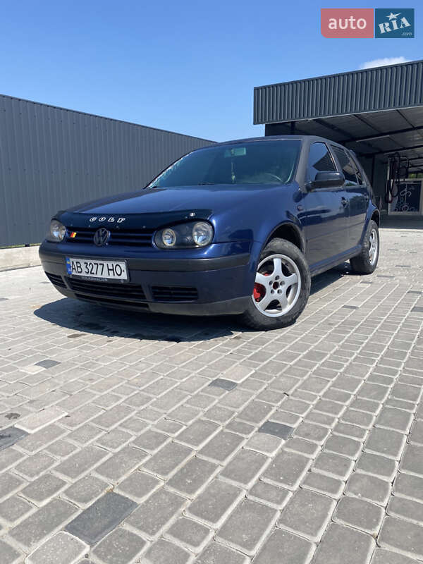 Volkswagen Golf 2000