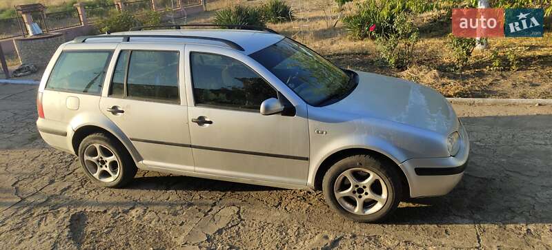 Volkswagen Golf 2001