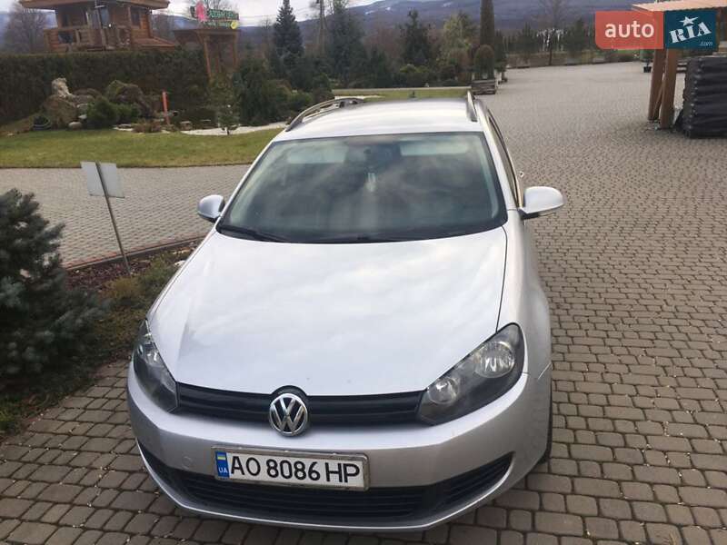 Універсал Volkswagen Golf 2011 в Хусті