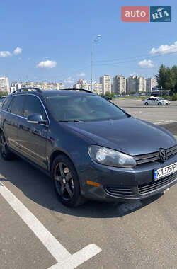 Универсал Volkswagen Golf 2009 в Киеве
