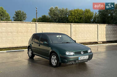 Хэтчбек Volkswagen Golf 2000 в Житомире