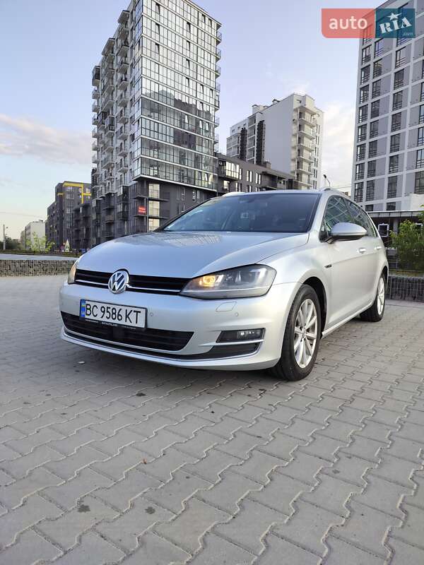 Універсал Volkswagen Golf 2016 в Стрию