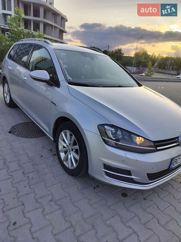 Універсал Volkswagen Golf 2016 в Стрию