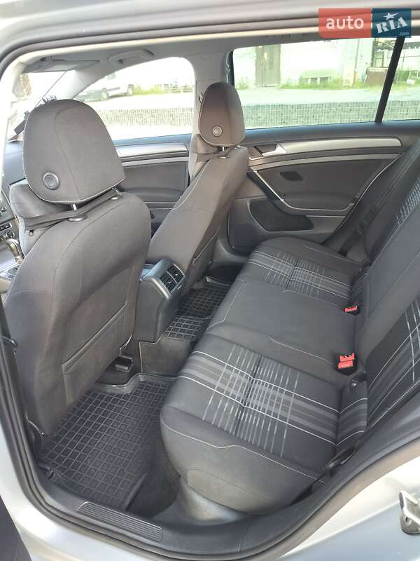 Універсал Volkswagen Golf 2016 в Стрию