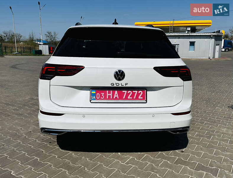 Універсал Volkswagen Golf 2021 в Луцьку