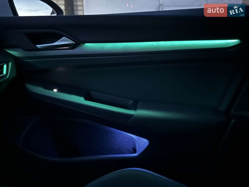 Універсал Volkswagen Golf 2021 в Луцьку