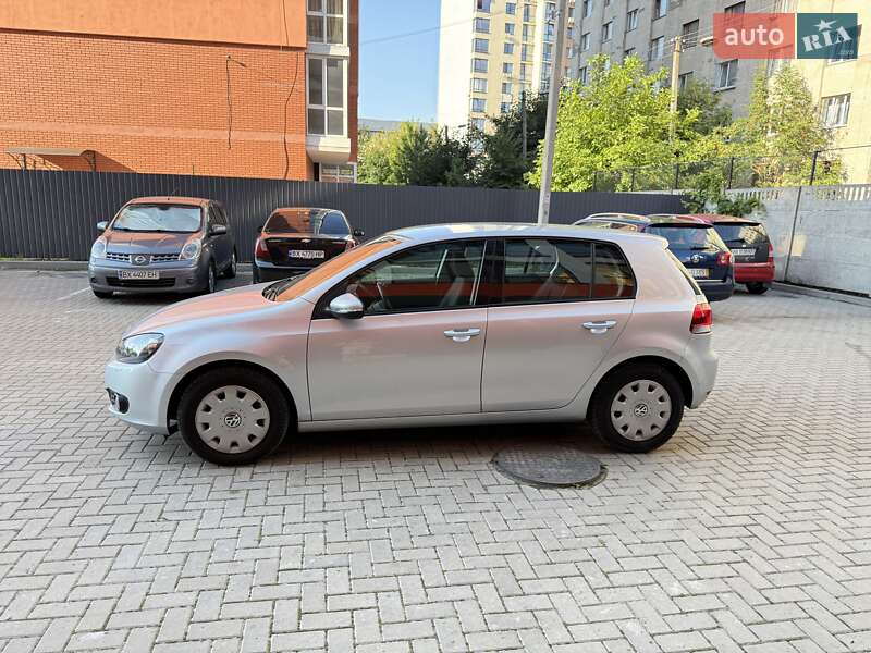 Хэтчбек Volkswagen Golf 2009 в Каменец-Подольском