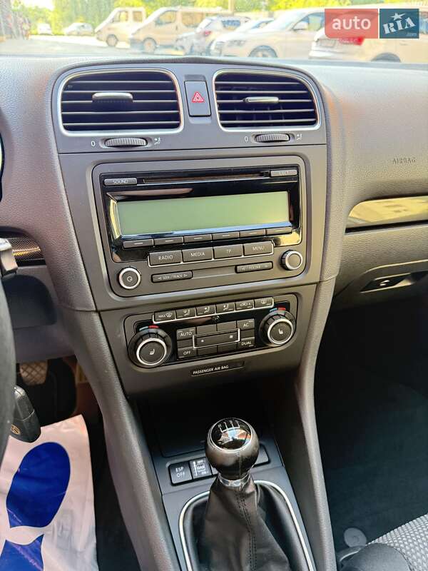 Хэтчбек Volkswagen Golf 2009 в Каменец-Подольском