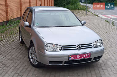Хетчбек Volkswagen Golf 2003 в Красилові