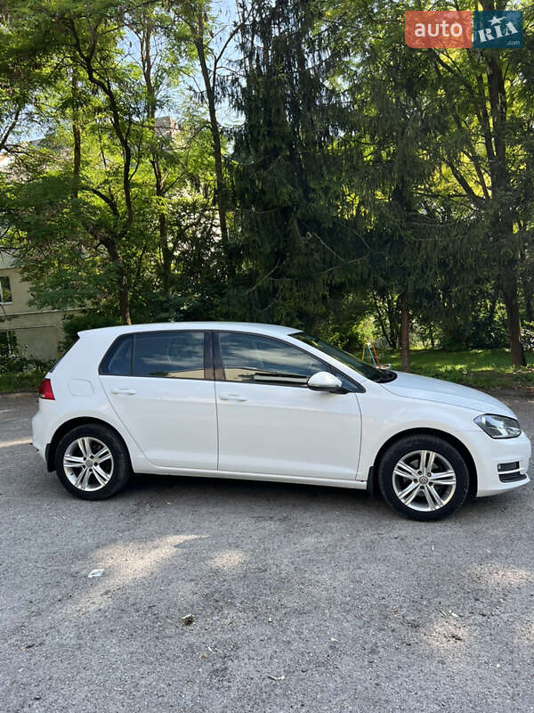 Хэтчбек Volkswagen Golf 2014 в Тернополе