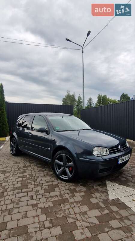 Volkswagen Golf 2003