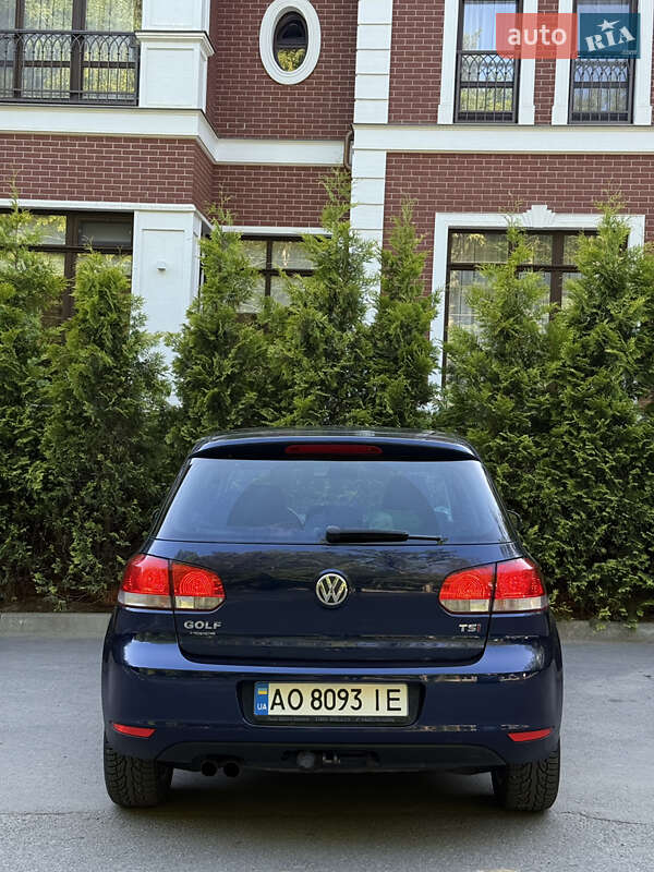 Хетчбек Volkswagen Golf 2010 в Ужгороді