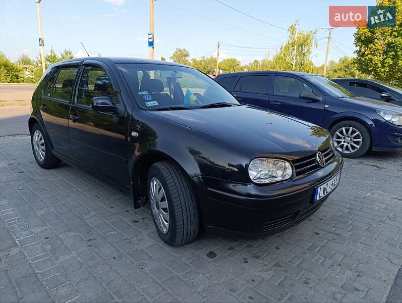 Хетчбек Volkswagen Golf 2000 в Кременчуці