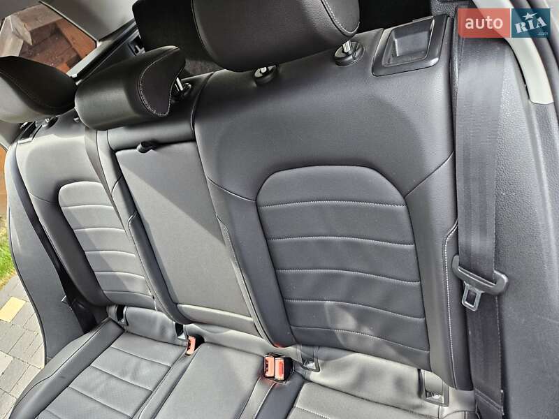 Універсал Volkswagen Golf 2015 в Івано-Франківську