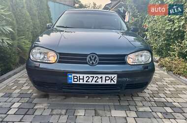 Хетчбек Volkswagen Golf 2002 в Одесі