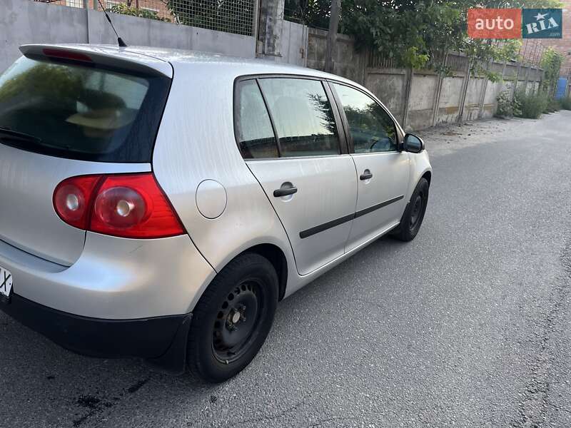 Хетчбек Volkswagen Golf 2008 в Вінниці