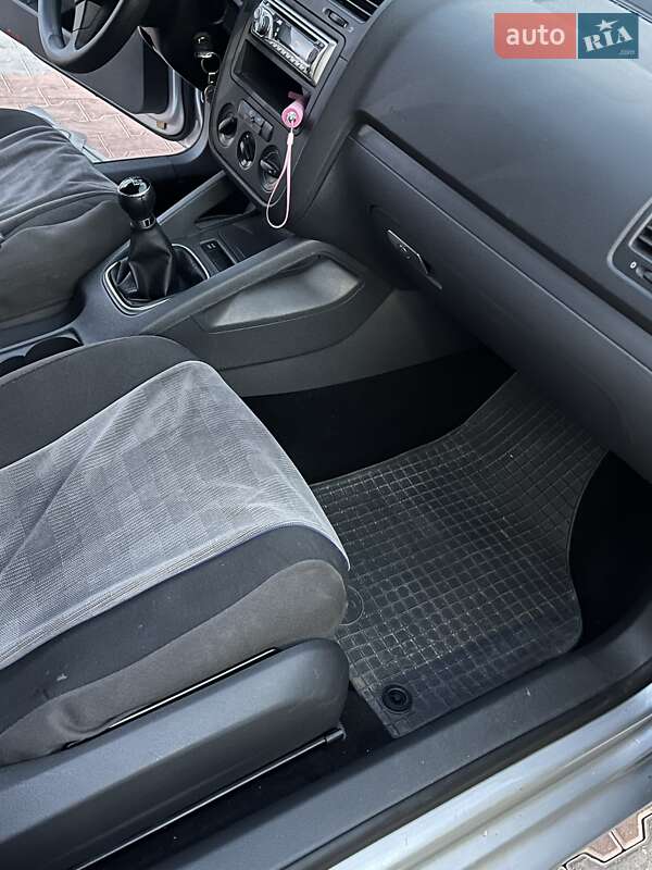 Хетчбек Volkswagen Golf 2008 в Вінниці