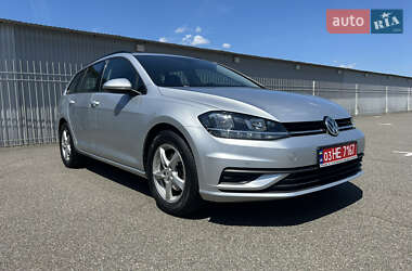 Універсал Volkswagen Golf 2019 в Києві