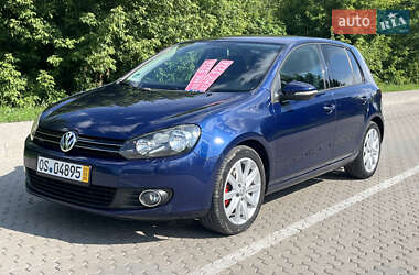 Хэтчбек Volkswagen Golf 2009 в Киеве