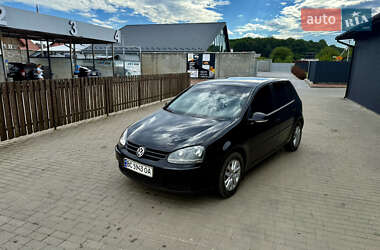 Хэтчбек Volkswagen Golf 2004 в Львове