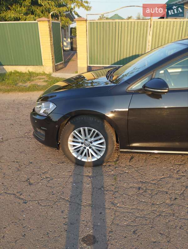 Універсал Volkswagen Golf 2015 в Пирятині