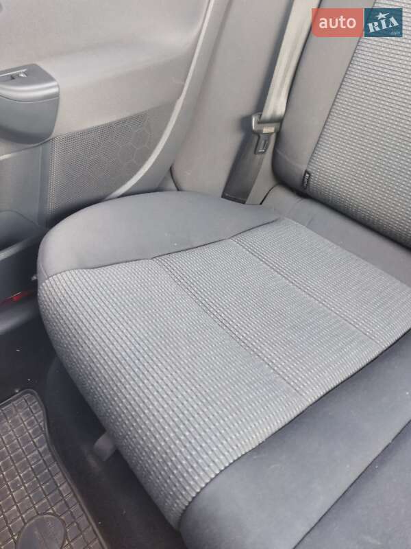 Универсал Volkswagen Golf 2008 в Хусте