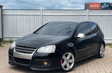 Хетчбек Volkswagen Golf 2005 в Надвірній