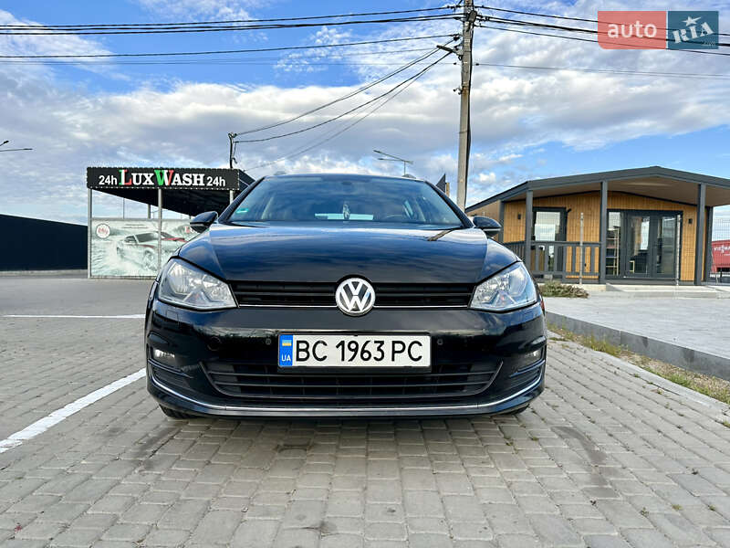 Універсал Volkswagen Golf 2015 в Львові