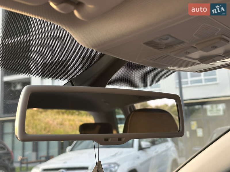 Універсал Volkswagen Golf 2015 в Львові